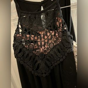 3 for $25❤️ Blueline black crocheted baby doll tank, size L